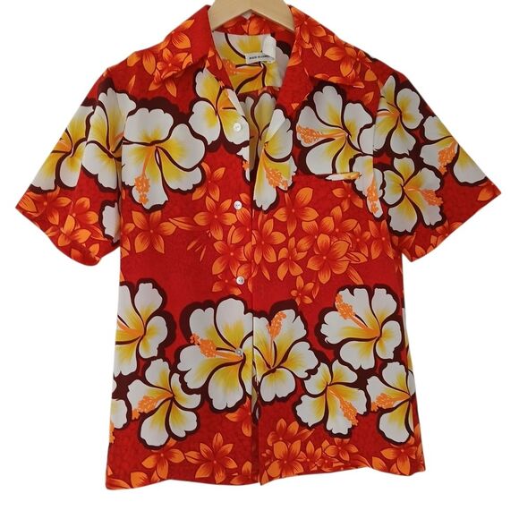 Vintage Un Branded Brand Red Floral Hawaiian Shirt Tiki Bar Island Botanical - Picture 1 of 9